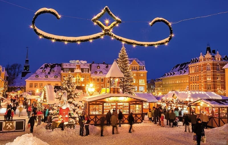 Annaberger Weihnachtsmarkt: Romantischer Weihnachtsmarkt in Annaberg-Buchholz ansehen