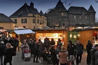 Linner Weihnachtsmarkt an der Burg:  in Krefeld ansehen