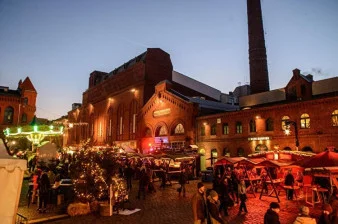 Lucia Weihnachtsmarkt Kulturbrauerei in Berlin ansehen