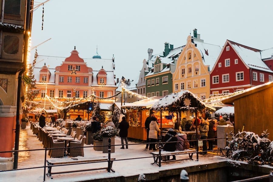 Memminger Christkindlesmarkt: Romantischer Weihnachtsmarkt in Memmingen ansehen
