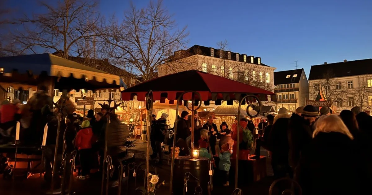 Mittelalterlicher Markt zur Weihnachtszeit: Mittelalterlicher Weihnachtsmarkt in Siegburg ansehen Mittelalterlicher Markt zur Weihnachtszeit: Mittelalterlicher Weihnachtsmarkt in Siegburg ansehen