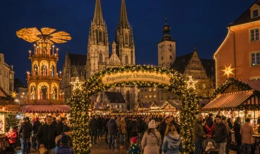 Regensburger Christkindlmarkt:  in Regensburg ansehen