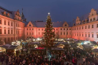 Romantischer Weihnachtsmarkt Schloss Thurn und Taxis:  in Regensburg ansehen