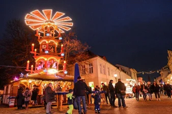Sinterklaas-Fest Holl&auml;ndisches Viertel in Potsdam ansehen