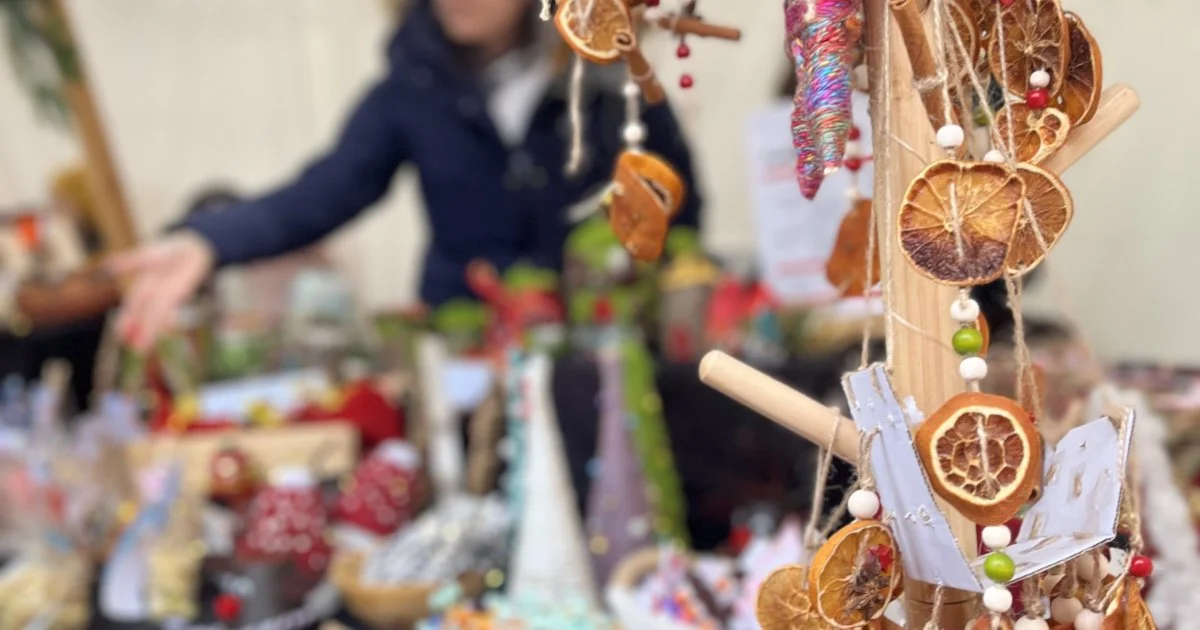 Sozialer Weihnachtsmarkt in Aschaffenburg ansehen Sozialer Weihnachtsmarkt in Aschaffenburg ansehen
