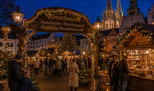 Adventsmarkt Spitalgarten & Dörnbergpark (Gräflicher Christkindlmarkt) besuchen Adventsmarkt Spitalgarten & Dörnbergpark (Gräflicher Christkindlmarkt) besuchen