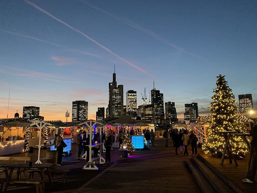 CityAlm & City Christmas Market (Skyline-Terrasse) besuchen