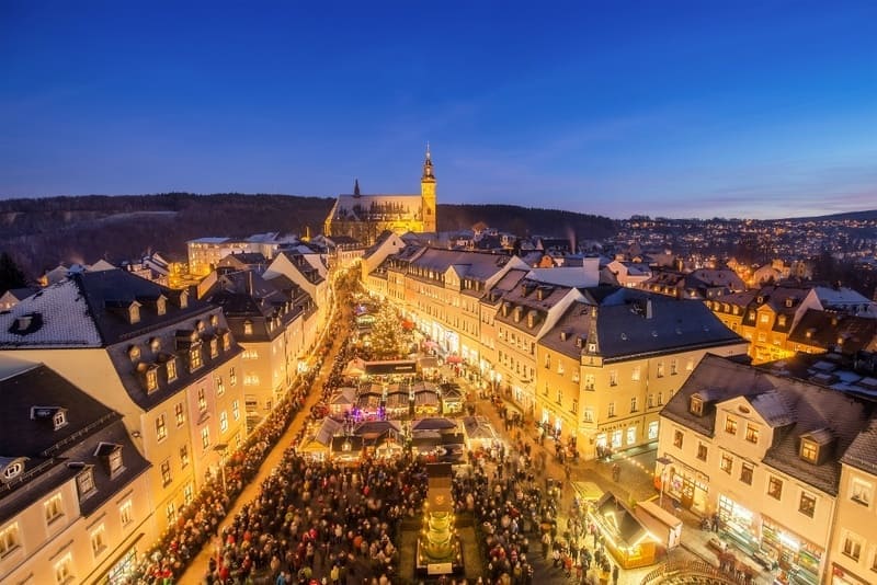 Schneeberger Weihnachtsmarkt besuchen