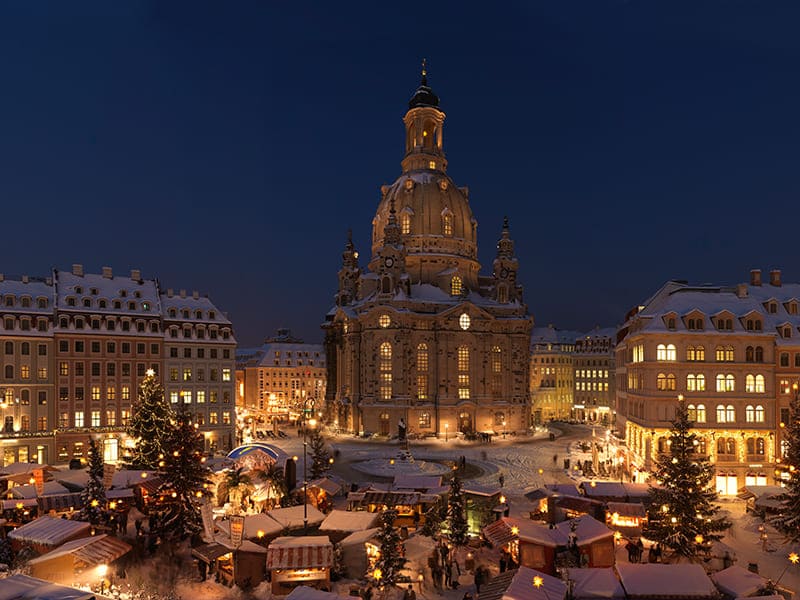 Weihnachtsmarkt an der Frauenkirche besuchen